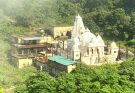 Teerthraj Shikharji – A Sacred Pilgrimage on Parasnath Hills
