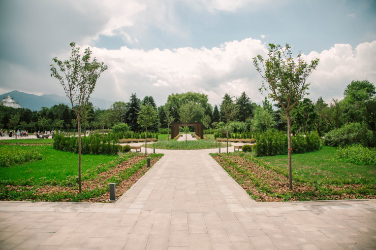 Almaty-Botanical-Garden