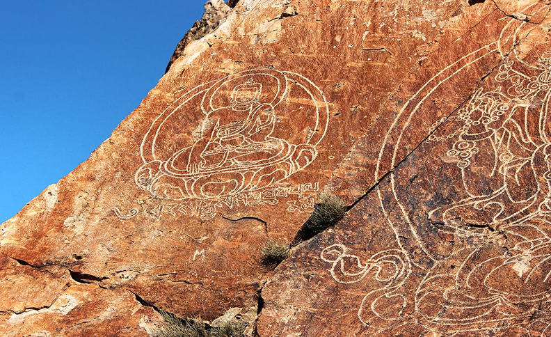 Buddha-Rock-Formations-Tamgaly Tas
