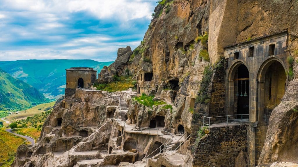 vardzia – the cliffside monastery town